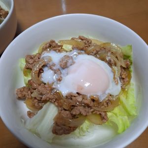 さゆほの作ってみた!投稿(照り焼きペッパーソースのロコモコ風丼)