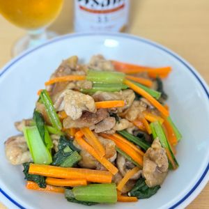 Tsuneaki Okadaの作ってみた!投稿(【簡単でお弁当にも♪】豚肉と小松菜のオイスターソース炒め)