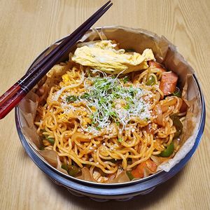 ナムディの作ってみた!投稿(\もちもち食感がクセになる/蒸籠で10分！蒸しナポリタン)