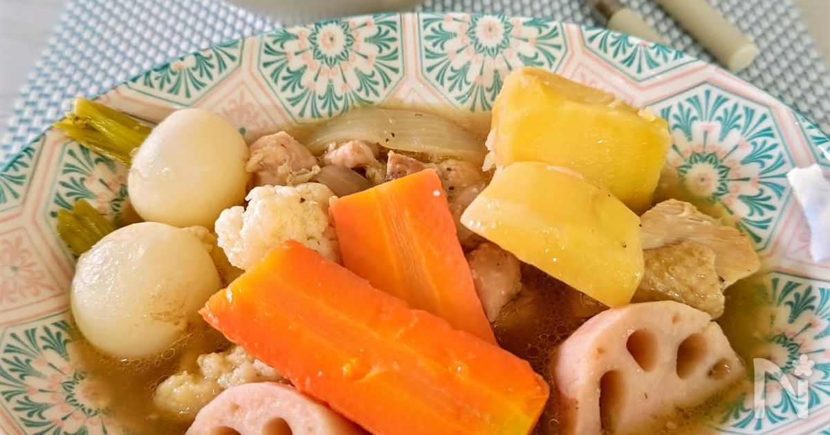 コンソメ不要！【ポトフ】鶏もも肉で作る♪やさしい味わいです。