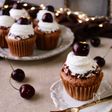 魅惑の味♡ブラックフォレストカップケーキ