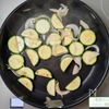 ズッキーニとえびのクリーム煮│ワンパンで夏の爽やかおかずの工程2