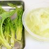 山くらげのフレンチサラダの工程1