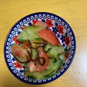 あきの作ってみた!投稿(5分で完成！【トマトときゅうりの胡麻塩昆布和え】お手軽副菜♩)
