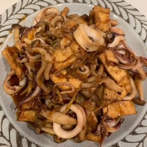 ぐ〜たら子の作ってみた!投稿(【イカと絹揚げのガーリックオイコチュ炒め】美味しすぎるー！！)