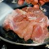 外パリッ、中ジューシー【鶏肉のねぎ塩レモンステーキ】の工程3