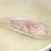 〖鶏ハムの濃厚マッシュルームソース〗クリームソースが絶品♡*の工程2