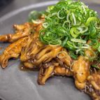 箸が止まらない🥢せせりの柚子胡椒バター炒め