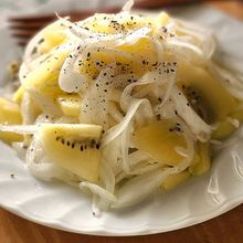 【新玉ねぎとキウイのさっぱりマリネ】体リセット♪5分副菜