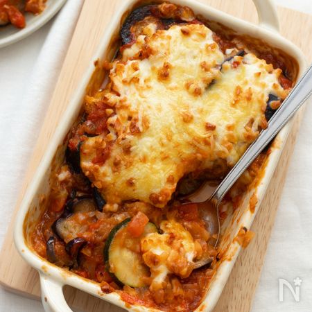 動画あり 夏野菜たっぷり なすとズッキーニのトマトソースグラタン By 藤井玲子 レシピサイト Nadia ナディア プロの料理家のおいしいレシピ