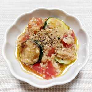 よっこの作ってみた!投稿(旨味がじゅわ〜『ズッキーニとトマトのデリ風♡焼きツナマリネ』)