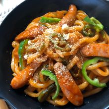 パスタより美味しい!?『うどんナポリタン』ランチに最適♡