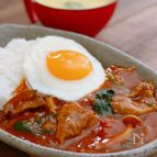 たっぷり野菜の牛すじハヤシ