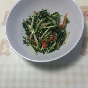 1034010の作ってみた!投稿(ふりふり♪無限♡水菜のごまおかかナムル【#作り置き】)