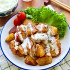 ソースが決め手！鶏肉とさつまいもの甘酢炒めソースがけ