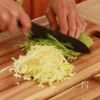 【ダイエット餃子】外はカリカリ中はぷりぷり！エビ鶏餃子の工程1