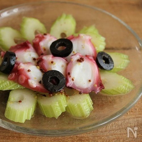 簡単ひんやり副菜♪タコとセロリのさっぱりマリネ