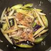 茄子とごぼうと豚バラで《旨辛♡中華炒め》の工程3