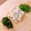 【豆腐とねぎのすまし汁】白だしで作る！落ち着く味わい♪の工程1