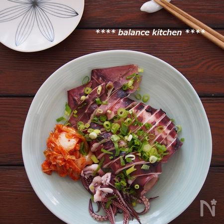 柔らかくてびっくり ゆでイカのキムチ添え 茹で方がポイント By 河埜 玲子 レシピサイト Nadia ナディア プロの料理家のおいしいレシピ