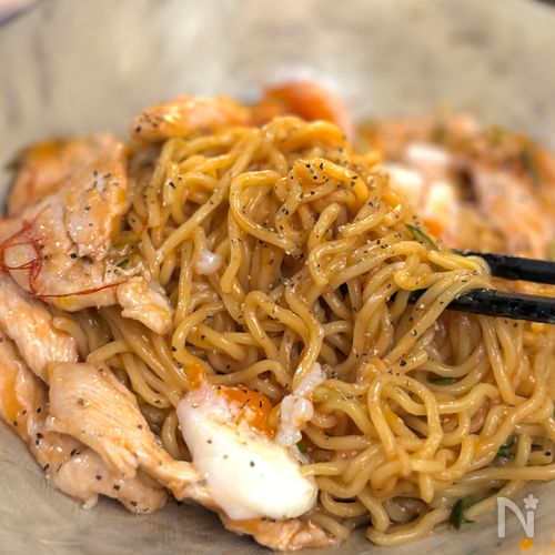 ピリ辛まろやか!鶏チリ冷やし和え麺🍜