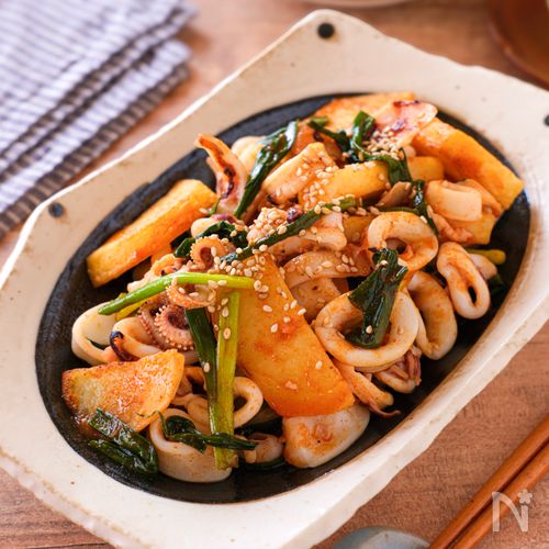 【イカとじゃがいものキムチ炒め】コク深♪味付け簡単！