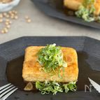 【しっとりジューシー】にんにく醤油の豆腐ステーキ