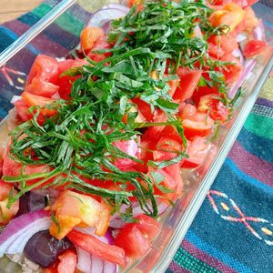 YRNの作ってみた!投稿(野菜をもりもり食べよう！夏野菜と豚バラのおかずサラダ)