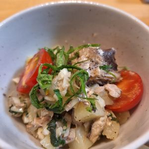 ぱくりんの作ってみた!投稿(魚を手軽に♪さば水煮缶のじゃがトマ炒め　定番おかず確定！)