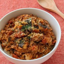 しいたけと鯖缶のボロネーゼ丼