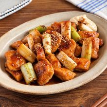 ごはんがすすむ【鶏むね肉と白ねぎの甘辛照り焼き】