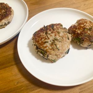 ゆかりの作ってみた!投稿(完成まで10分!豆腐とひじきの和風バーグ)