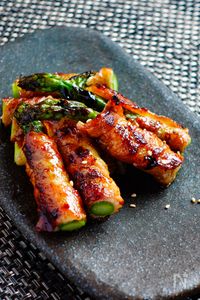 豚肉を巻いて焼くだけ、なぜうまい？【アスパラの豚肉巻き焼き】