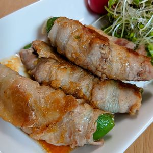 まゆのの作ってみた!投稿(【スナップえんどうの豚巻きしょうが旨だれ】うどんスープで簡単)