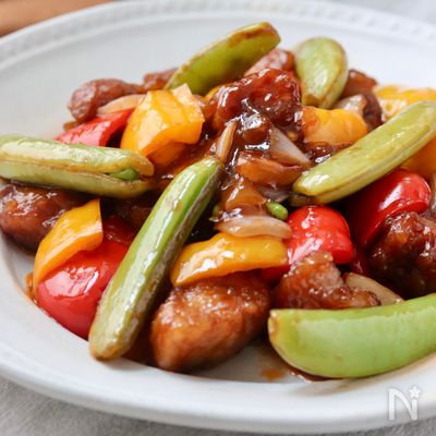 揚げずに簡単!豚肉と彩り野菜の酢豚風バルサミコ炒め