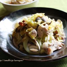 塩揉みキャベツと浅蜊と豚の蒸し焼き