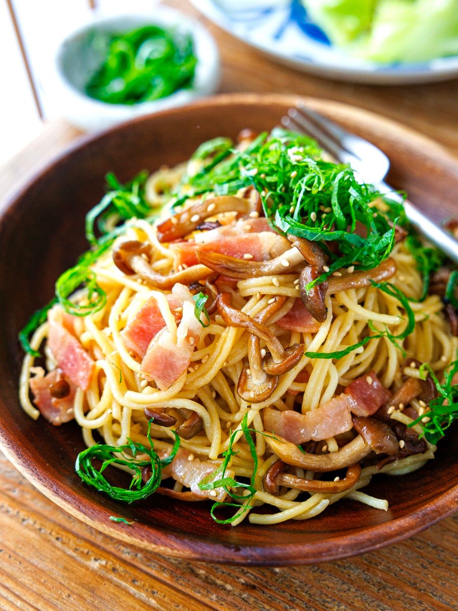 青じそ香る】めんつゆバターの和風ガーリックスパ#味付け簡単 | レシピ