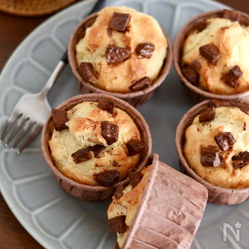 ノンオイルで混ぜるだけ！『ふわふわチョコレートマフィン』