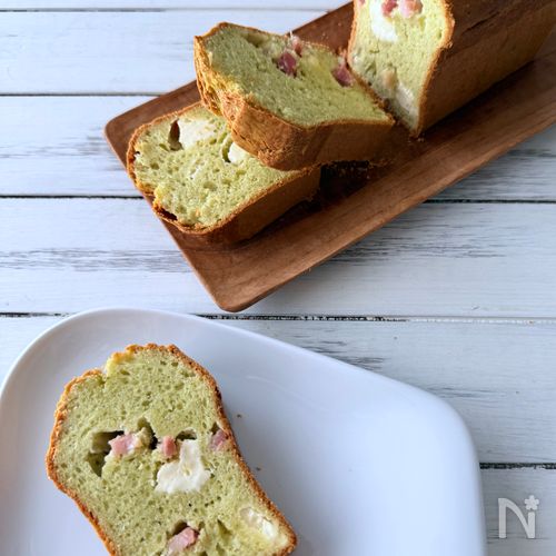 バジル風味のケークサレ Cake salé au pesto