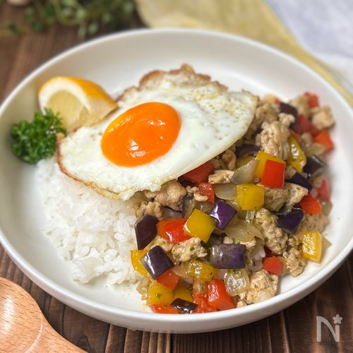 【ガパオライス】バジルソースで簡単!