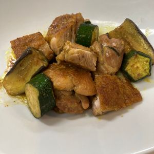 (・∀・)コロンの作ってみた!投稿(鶏肉とズッキーニとじゃがいものカレー炒め)