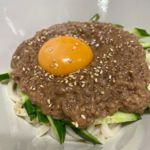 しょうこの作ってみた!投稿(【レンジだけ！肉味噌冷やしうどん】火を使わない！簡単レシピ)
