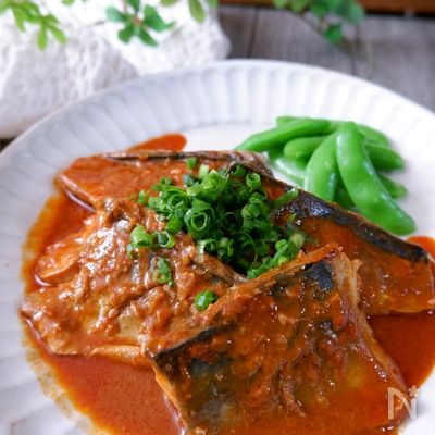 \いつもとちょっと違う味付け/サバのピリ辛ねり胡麻煮
