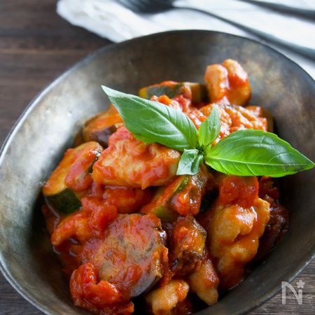 夏野菜たっぷり なすと鶏肉のトマト煮 By 増田陽子 レシピサイト Nadia ナディア プロの料理家のおいしいレシピ