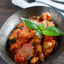 夏野菜たっぷり!なすと鶏肉のトマト煮