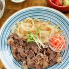 ～しっかり濃い味～お出汁の香る玉ねぎたっぷり牛皿