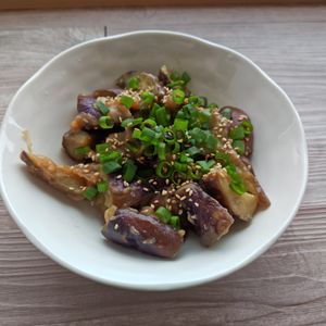 はるにゃんこの作ってみた!投稿(驚くほど簡単♡ラクラク作れる『とろ茄子のレンチン味噌煮』)