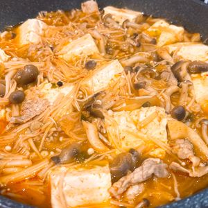 ぷりんの作ってみた!投稿(【豆腐ときのこの豚キムチ煮】煮てもおいしい豚キムチ！)