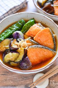 【鮭となすの焼き浸し】つゆが染みておいしい！作り置きにも◎