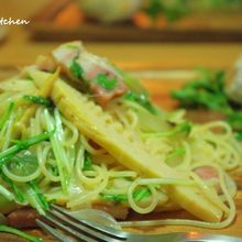 筍と厚切りベーコンとしゃきしゃき水菜のパスタ